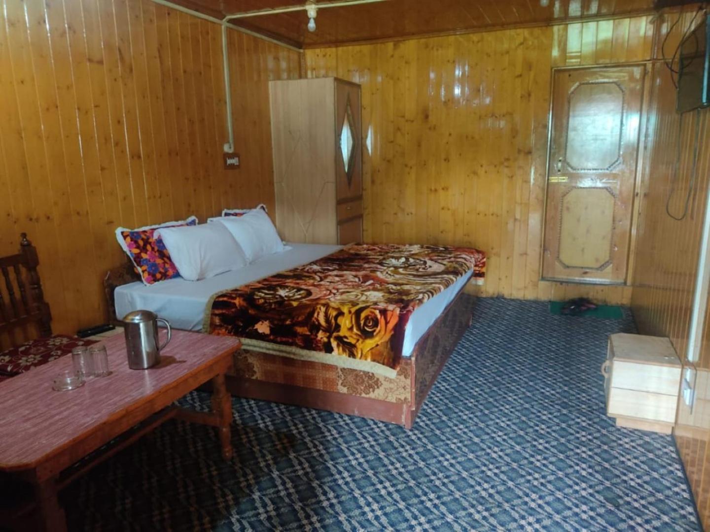 Roseland Cottage , Gulmarg Exterior photo