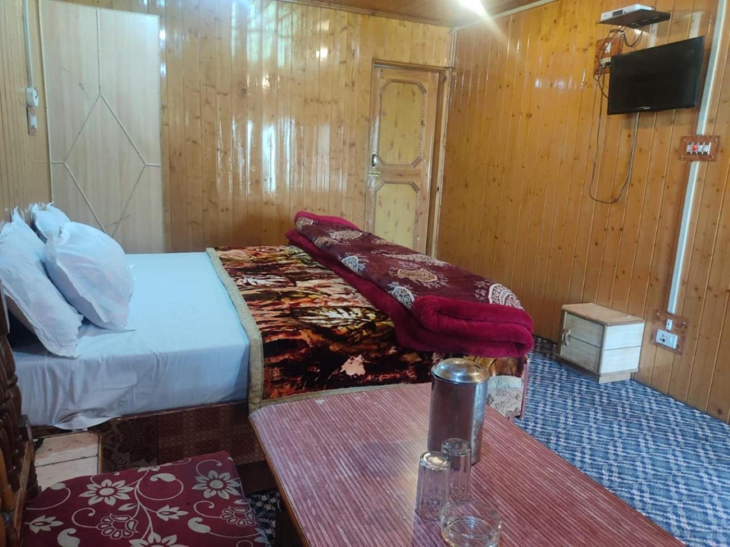 Roseland Cottage , Gulmarg Exterior photo